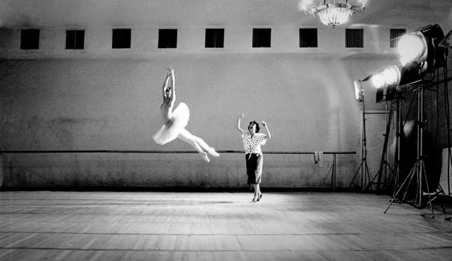 NINA ANANIASHVILI with main teacher Raisa Struchkova, Bolshoi Ballet, Moscow, Russia, 1988 (3)